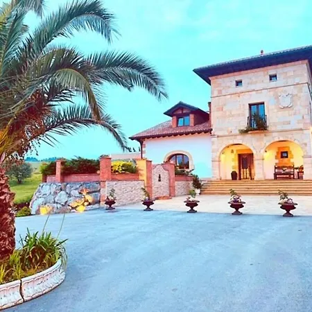Villa Casona Cantabra Con Piscina A 3 Km De Playas. Ideal Familias. Liencres