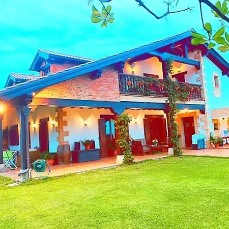 Villa Casona Cantabra Con Piscina A 3 Km De Playas. Ideal Familias. Liencres